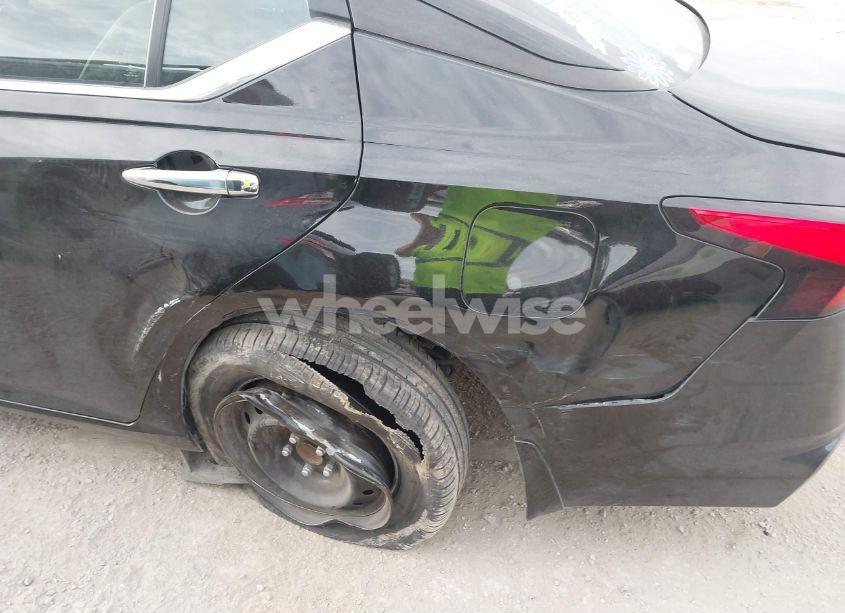 Photo 6 of 2020 Nissan Altima S FWD (VIN 1N4BL4BV7LC282775)