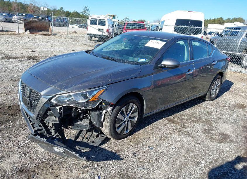 Photo 2 of 2021 Nissan Altima S FWD (VIN 1N4BL4BV7MN346822)