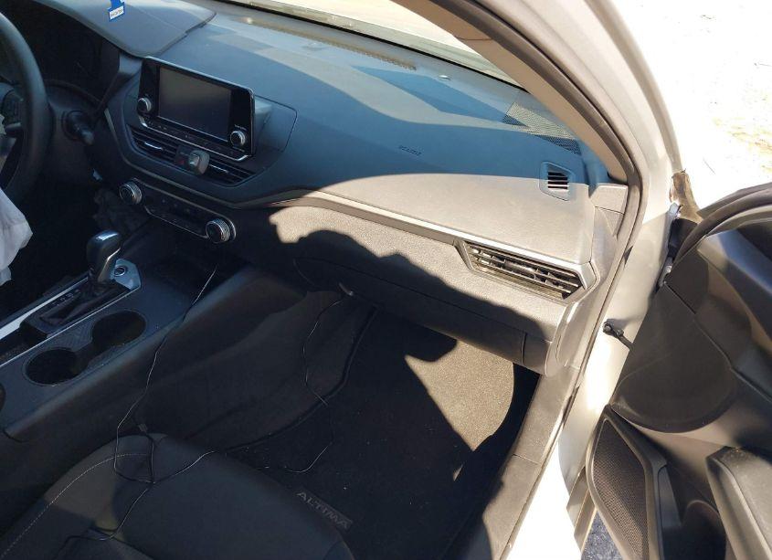 Photo 5 of 2022 Nissan Altima S FWD (VIN 1N4BL4BV7NN303339)