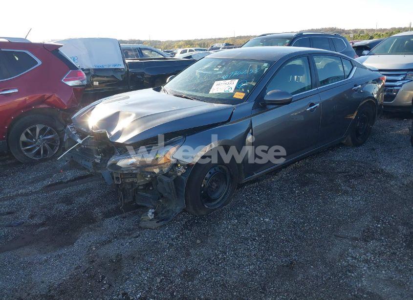 Photo 2 of 2022 Nissan Altima S FWD (VIN 1N4BL4BV7NN304314)