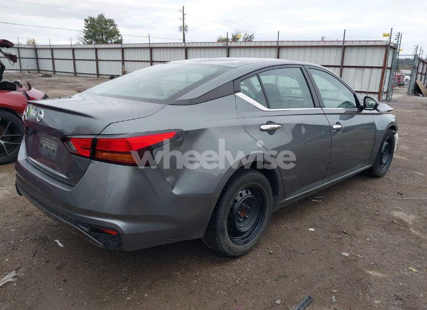 Photo 4 of 2022 Nissan Altima S FWD (VIN 1N4BL4BV7NN304314)
