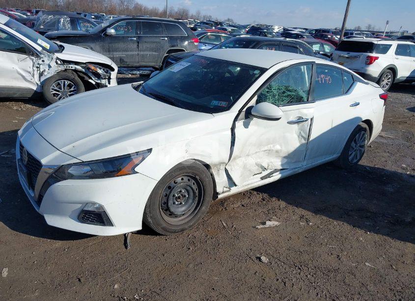 Photo 2 of 2022 Nissan Altima S FWD (VIN 1N4BL4BV7NN325115)