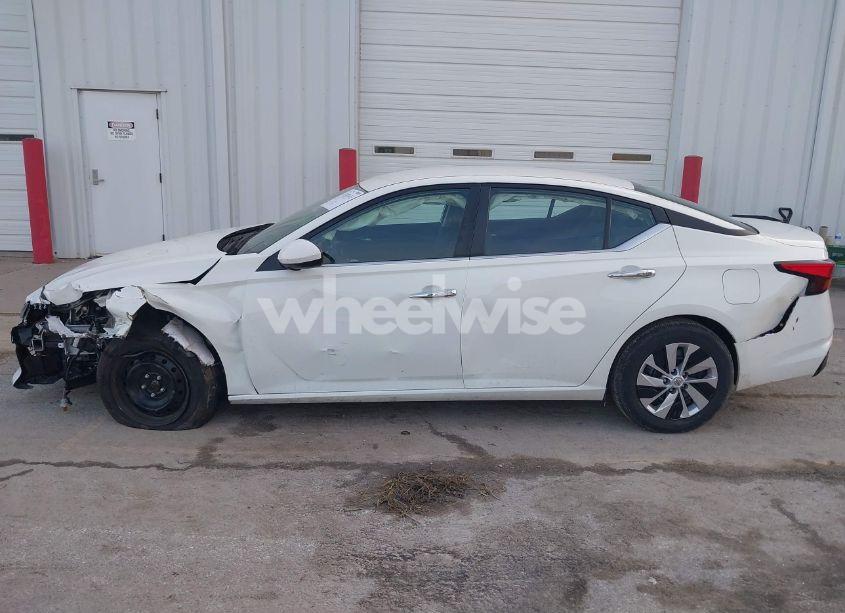 Photo 14 of 2022 Nissan Altima 2.5 S (VIN 1N4BL4BV7NN400525)