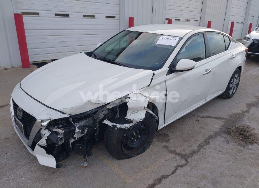 Photo 2 of 2022 Nissan Altima 2.5 S (VIN 1N4BL4BV7NN400525)