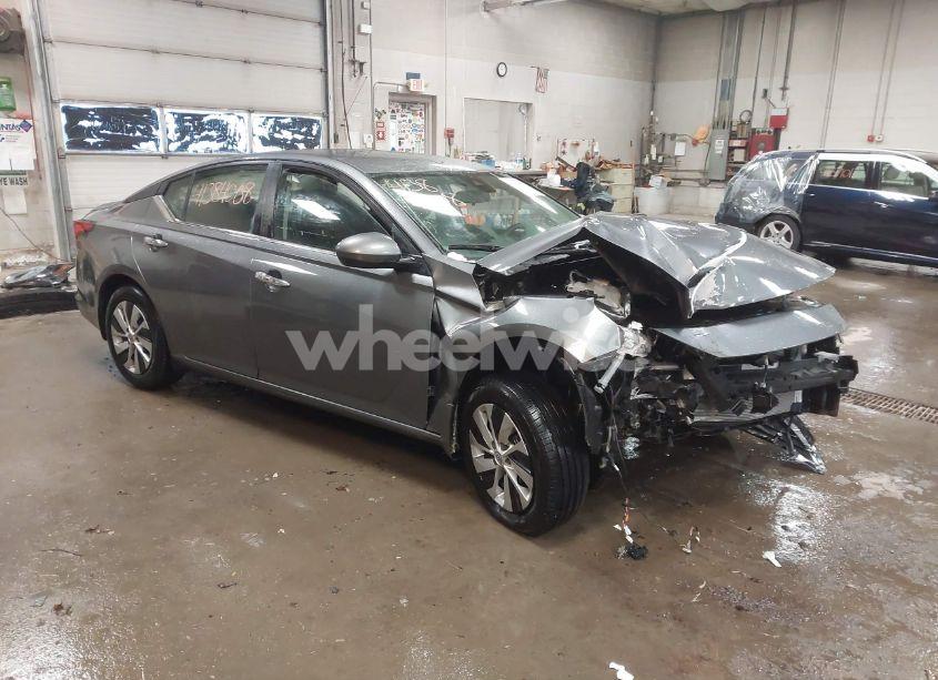 2023 Nissan Altima S FWD (VIN 1N4BL4BV7PN322654) main photo