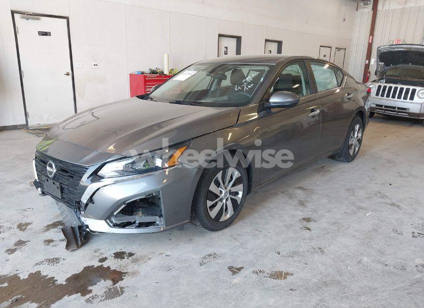 Photo 2 of 2023 Nissan Altima S FWD (VIN 1N4BL4BV7PN403654)