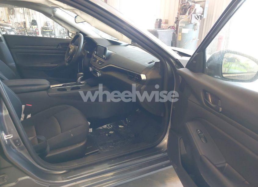 Photo 5 of 2023 Nissan Altima S FWD (VIN 1N4BL4BV7PN403654)