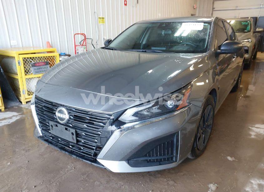 Photo 2 of 2024 Nissan Altima S FWD (VIN 1N4BL4BV7RN373042)