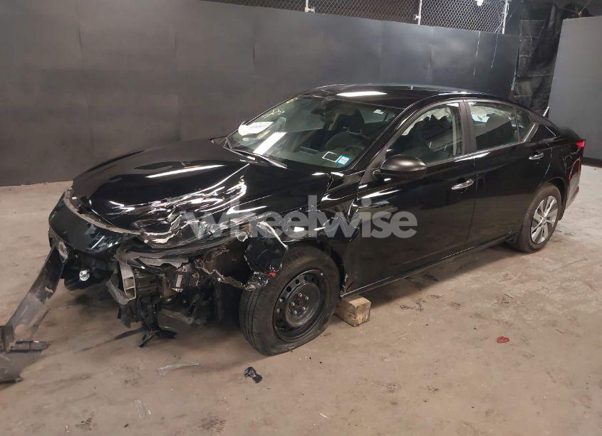 Photo 2 of 2024 Nissan Altima S FWD (VIN 1N4BL4BV7RN382260)