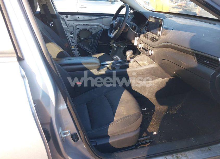 Photo 5 of 2019 Nissan Altima 2.5 S (VIN 1N4BL4BV8KC125657)