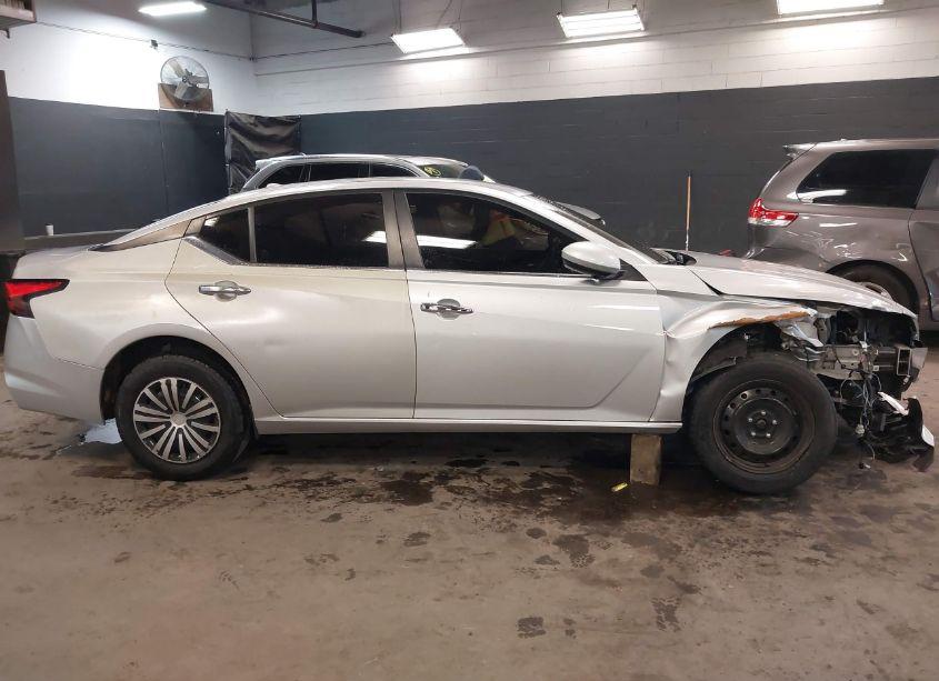 Photo 13 of 2019 Nissan Altima 2.5 S (VIN 1N4BL4BV8KC211289)