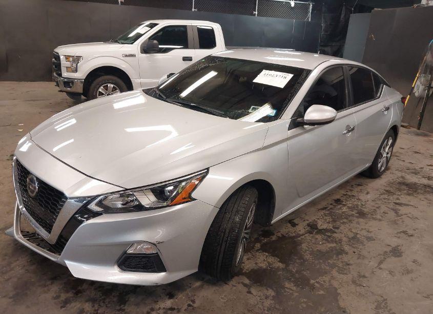 Photo 2 of 2019 Nissan Altima 2.5 S (VIN 1N4BL4BV8KC211289)