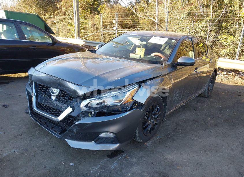 Photo 2 of 2019 Nissan Altima 2.5 S (VIN 1N4BL4BV8KC215178)