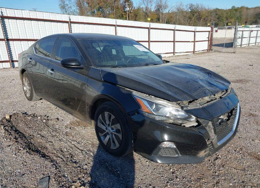 2019 Nissan Altima 2.5 S (VIN 1N4BL4BV8KC226522) main photo