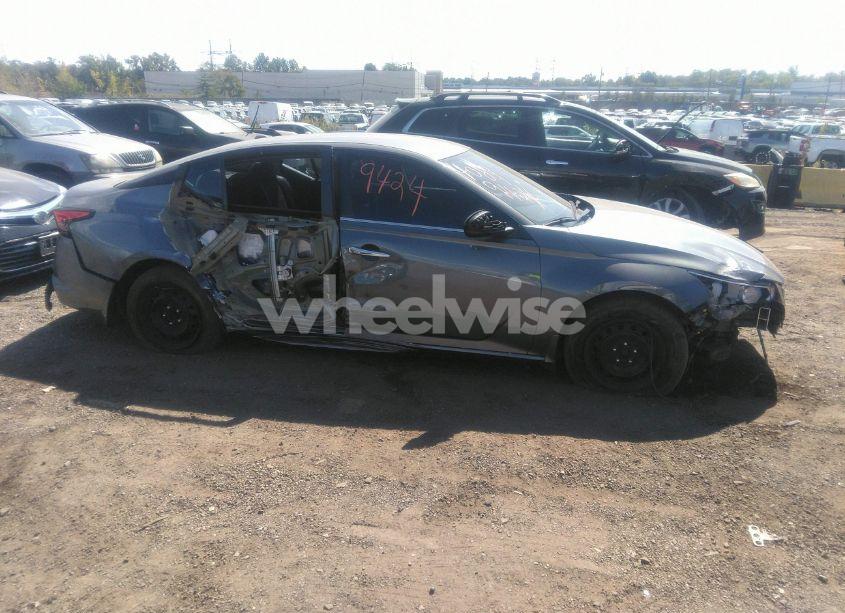 Photo 13 of 2019 Nissan Altima 2.5 S (VIN 1N4BL4BV8KN322462)