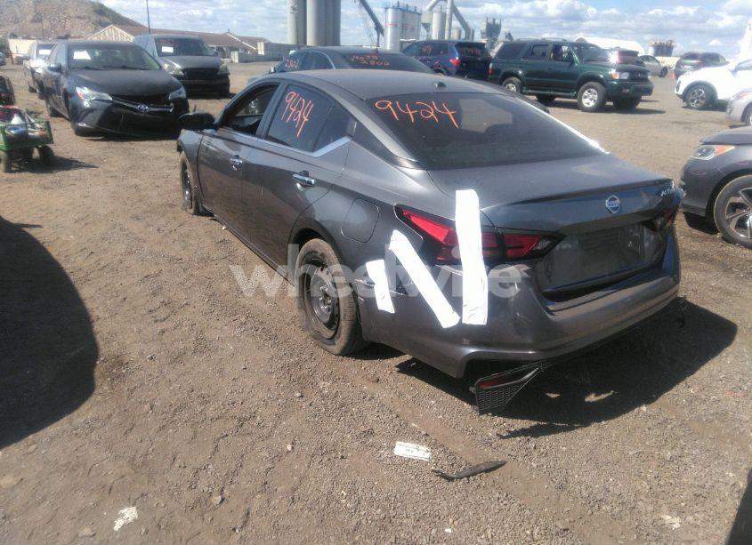 Photo 3 of 2019 Nissan Altima 2.5 S (VIN 1N4BL4BV8KN322462)