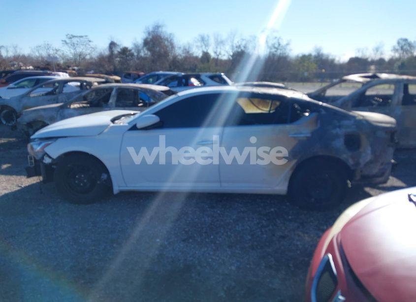 Photo 14 of 2019 Nissan Altima 2.5 S (VIN 1N4BL4BV8KN325572)