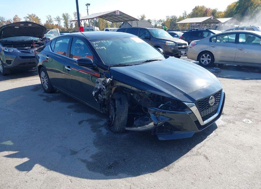 2020 Nissan Altima S FWD (VIN 1N4BL4BV8LC120931) main photo