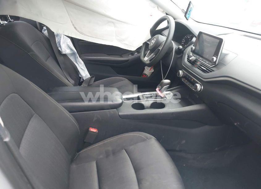 Photo 5 of 2020 Nissan Altima S FWD (VIN 1N4BL4BV8LC123487)