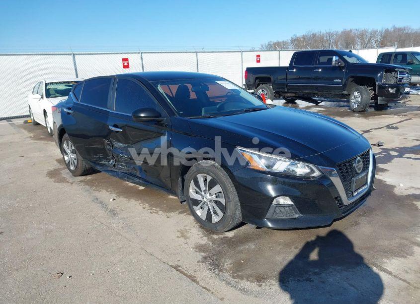 2020 Nissan Altima S FWD (VIN 1N4BL4BV8LC137518) main photo