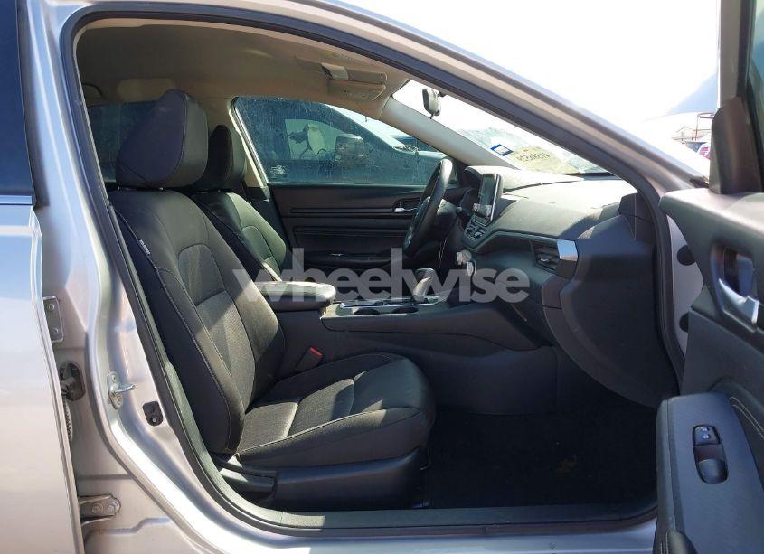 Photo 5 of 2020 Nissan Altima S FWD (VIN 1N4BL4BV8LC139270)