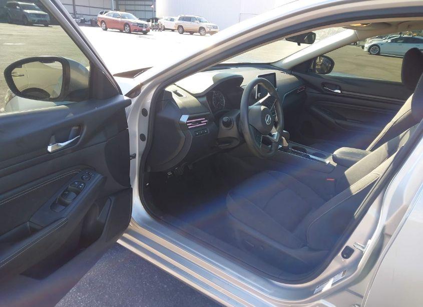 Photo 5 of 2020 Nissan Altima S FWD (VIN 1N4BL4BV8LC176884)