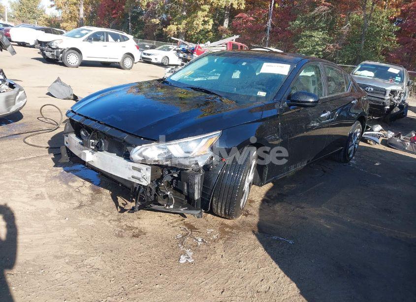 Photo 2 of 2020 Nissan Altima S FWD (VIN 1N4BL4BV8LC205946)