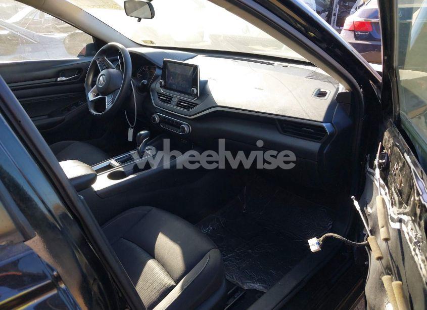 Photo 5 of 2020 Nissan Altima S FWD (VIN 1N4BL4BV8LC205946)