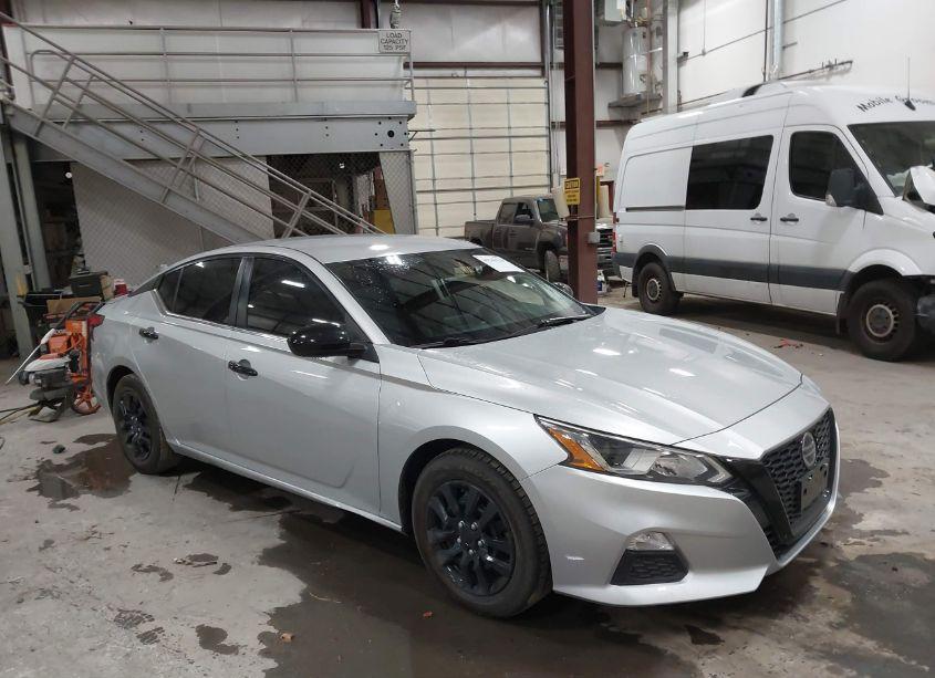 2020 Nissan Altima S FWD (VIN 1N4BL4BV8LC209947) main photo