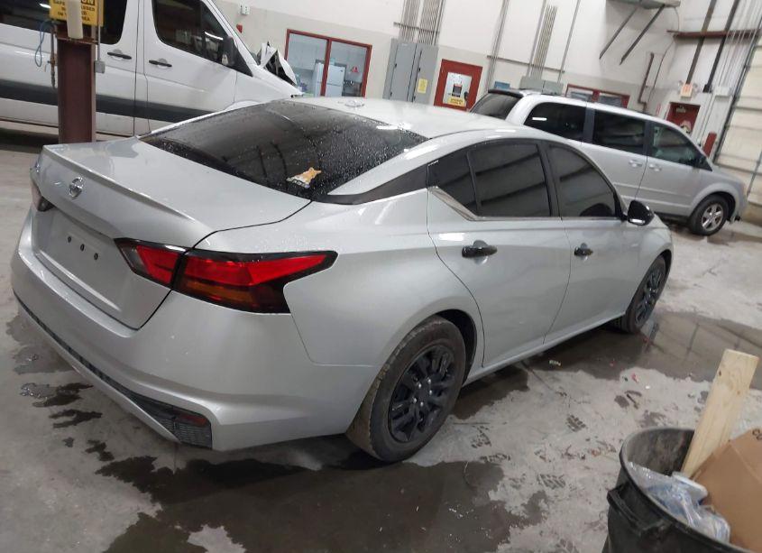 Photo 4 of 2020 Nissan Altima S FWD (VIN 1N4BL4BV8LC209947)