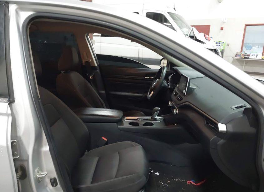 Photo 5 of 2020 Nissan Altima S FWD (VIN 1N4BL4BV8LC209947)