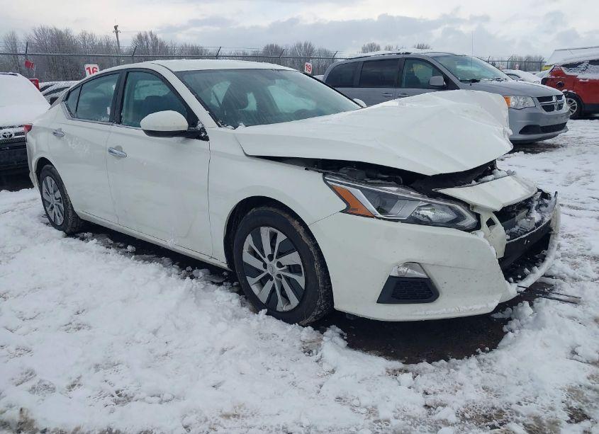 2020 Nissan Altima S FWD (VIN 1N4BL4BV8LC225484) main photo