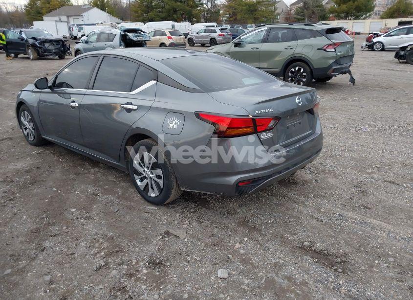 Photo 3 of 2020 Nissan Altima S FWD (VIN 1N4BL4BV8LC231690)