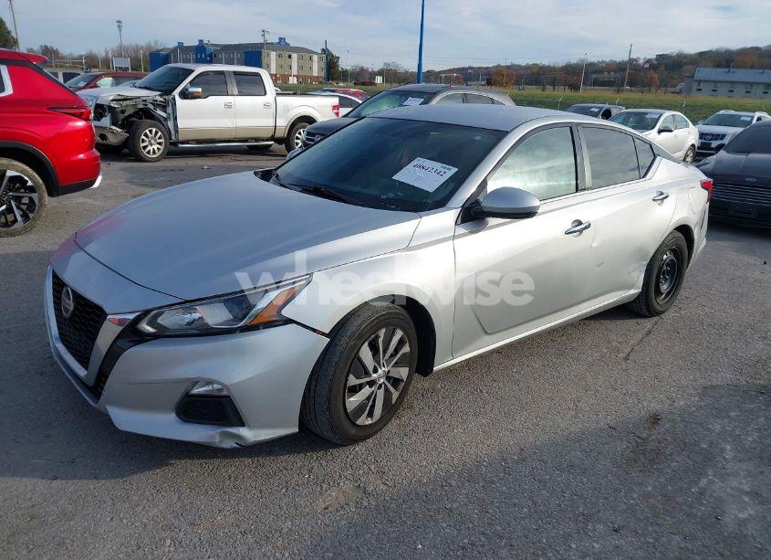 Photo 2 of 2020 Nissan Altima S FWD (VIN 1N4BL4BV8LC238400)