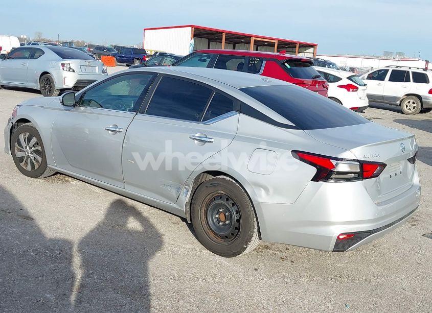 Photo 3 of 2020 Nissan Altima S FWD (VIN 1N4BL4BV8LC238400)