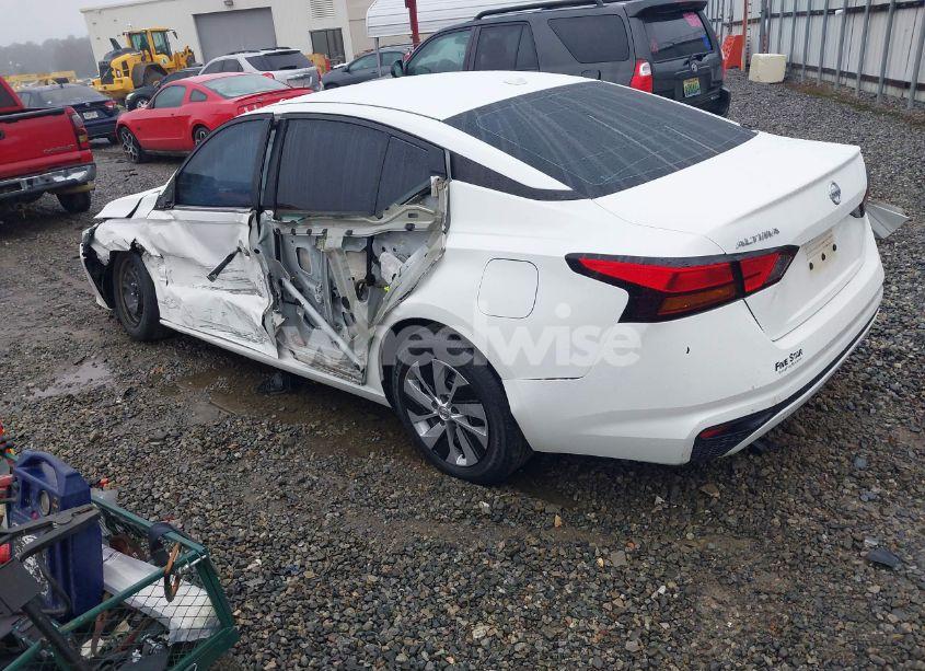 Photo 3 of 2020 Nissan Altima S FWD (VIN 1N4BL4BV8LC243578)
