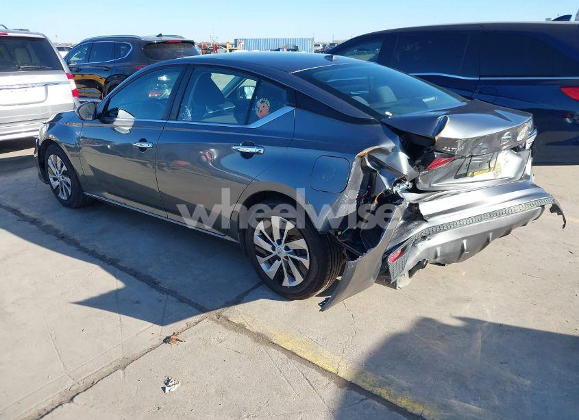 Photo 3 of 2020 Nissan Altima S FWD (VIN 1N4BL4BV8LC256914)