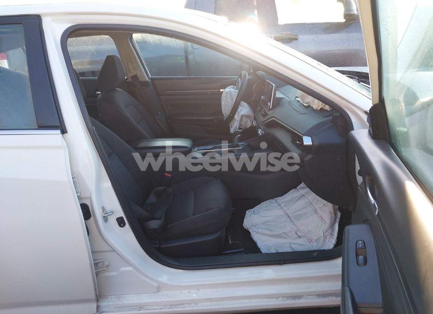 Photo 5 of 2020 Nissan Altima S FWD (VIN 1N4BL4BV8LN317621)