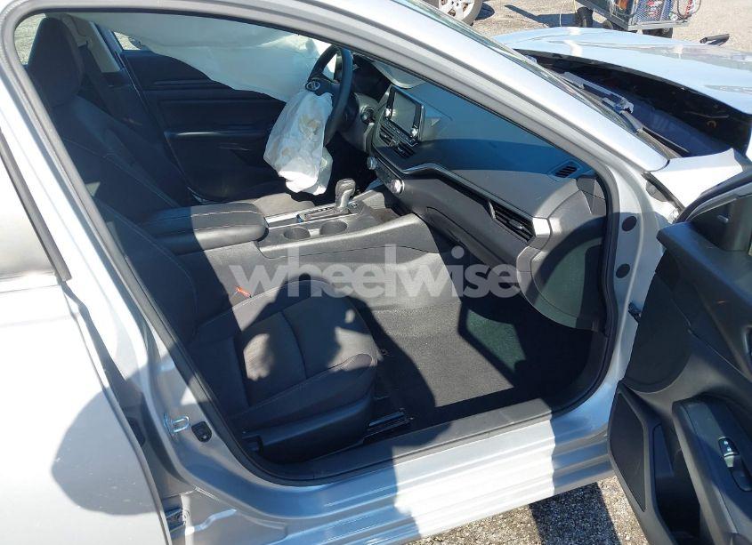 Photo 5 of 2021 Nissan Altima S FWD (VIN 1N4BL4BV8MN329706)