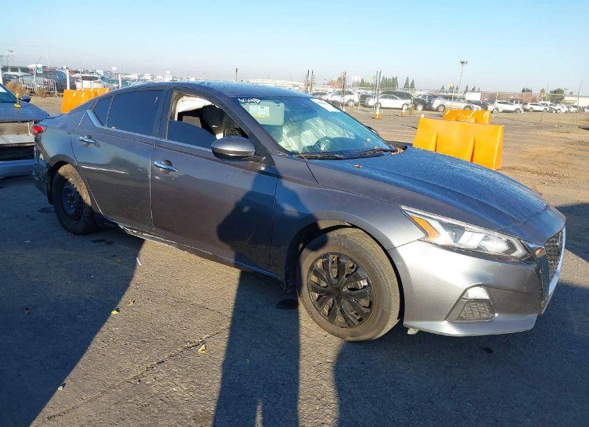 2021 Nissan Altima S FWD (VIN 1N4BL4BV8MN335098) main photo