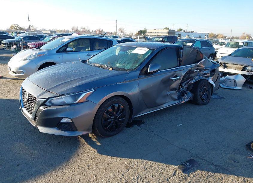 Photo 2 of 2021 Nissan Altima S FWD (VIN 1N4BL4BV8MN335098)