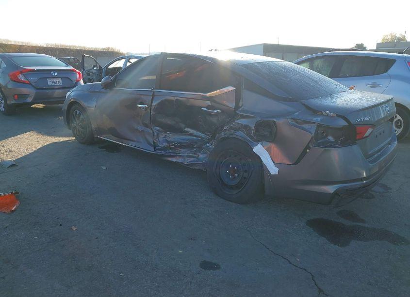 Photo 3 of 2021 Nissan Altima S FWD (VIN 1N4BL4BV8MN335098)