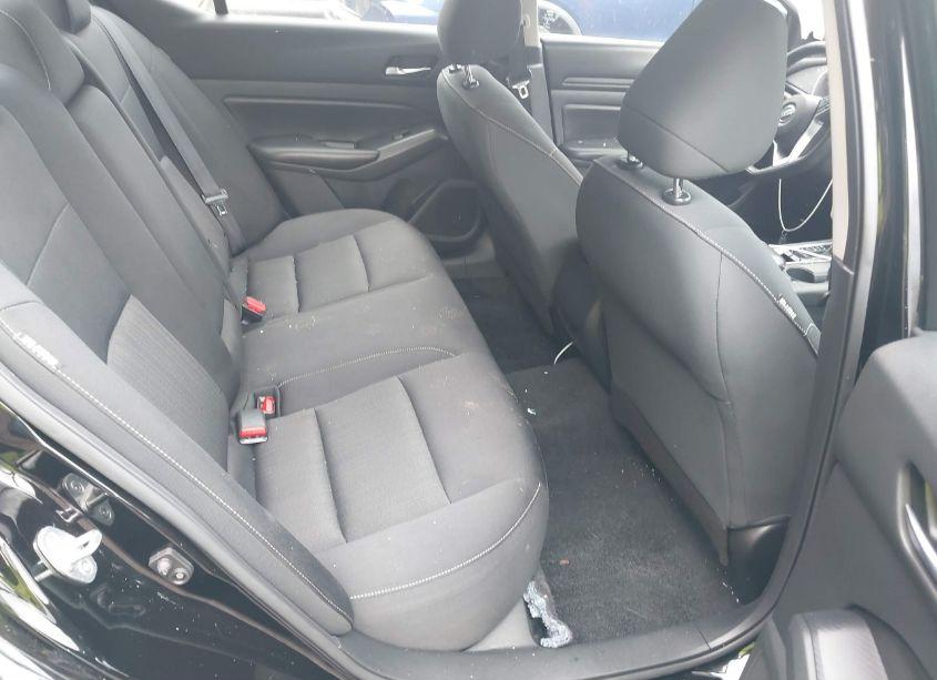 Photo 3 of 2021 Nissan Altima S FWD (VIN 1N4BL4BV8MN371678)