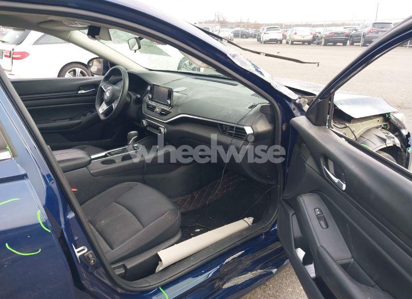 Photo 5 of 2021 Nissan Altima S FWD (VIN 1N4BL4BV8MN389985)