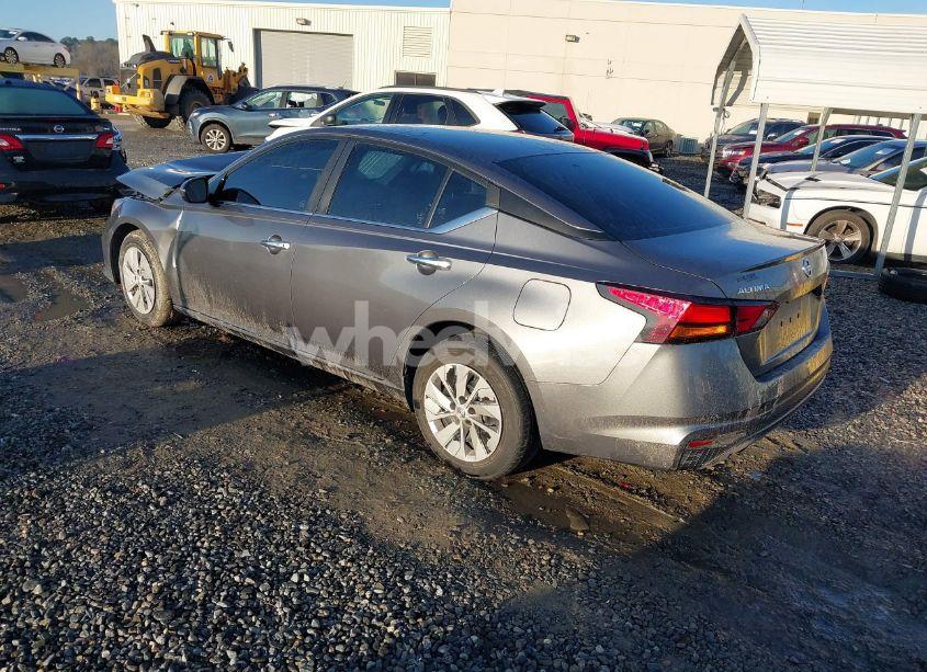 Photo 3 of 2022 Nissan Altima S FWD (VIN 1N4BL4BV8NN316083)