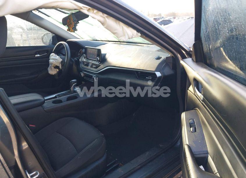 Photo 5 of 2022 Nissan Altima S FWD (VIN 1N4BL4BV8NN316083)