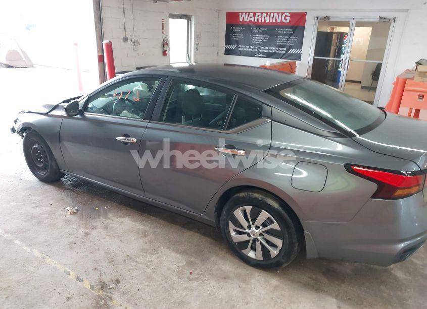 Photo 14 of 2022 Nissan Altima S FWD (VIN 1N4BL4BV8NN422405)