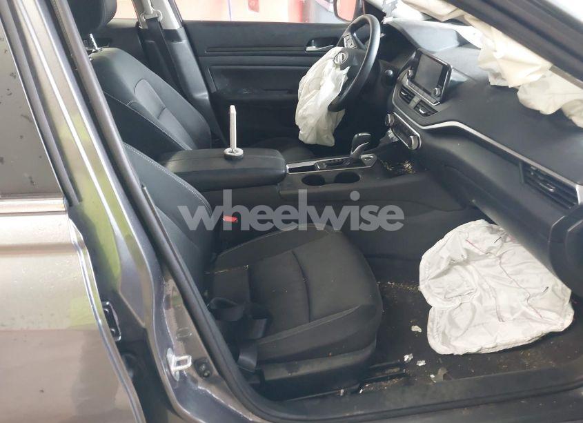 Photo 5 of 2022 Nissan Altima S FWD (VIN 1N4BL4BV8NN422405)