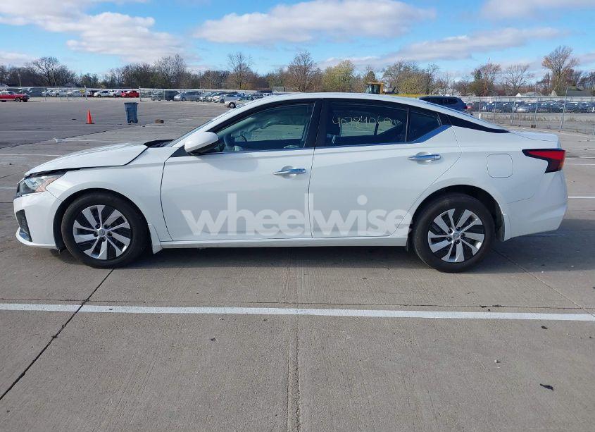 Photo 15 of 2023 Nissan Altima S FWD (VIN 1N4BL4BV8PN305183)