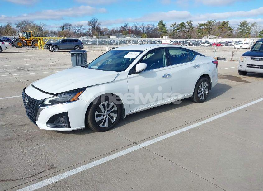 Photo 2 of 2023 Nissan Altima S FWD (VIN 1N4BL4BV8PN305183)